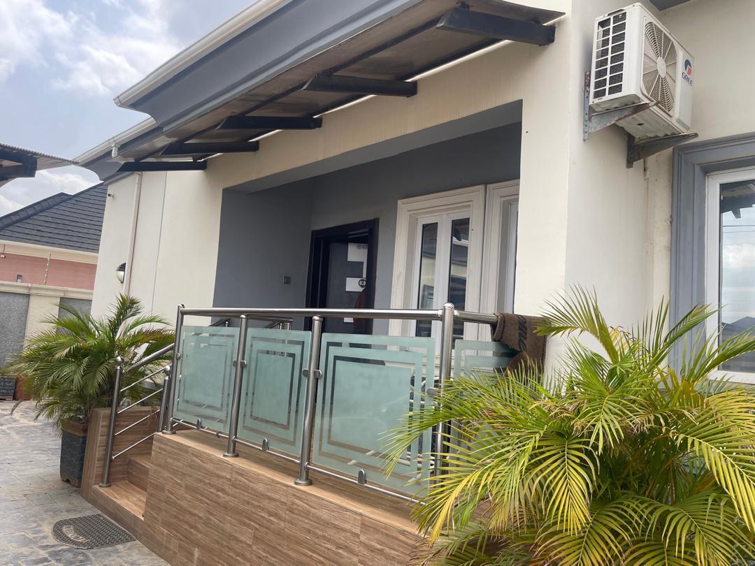 A beautifully built 3 Bedroom Bungalow with bq